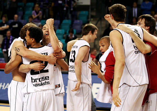 方面愿意听 方面愿意听