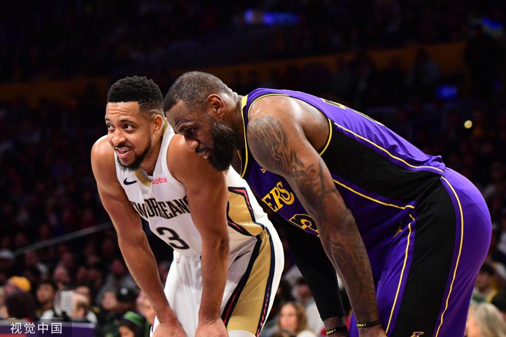 中穿插足球 中穿插足球